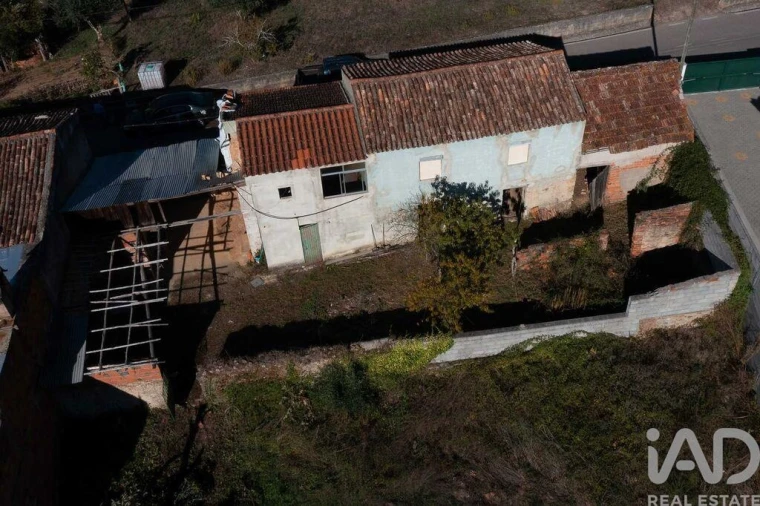 Moradia T2 para Venda em Miranda do Corvo Foto 28