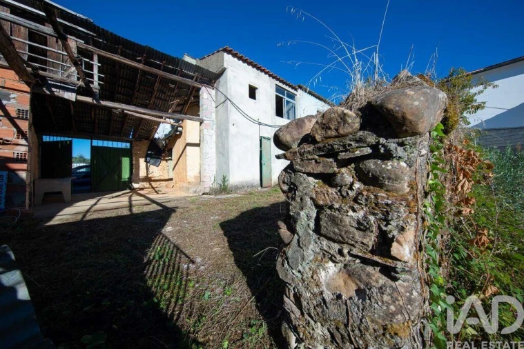 Moradia T2 para Venda em Miranda do Corvo Foto 21