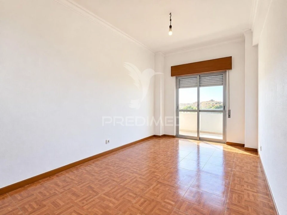 Apartamento T2 para Venda em Seixal, Arrentela e Aldeia de Paio Pires Foto 4