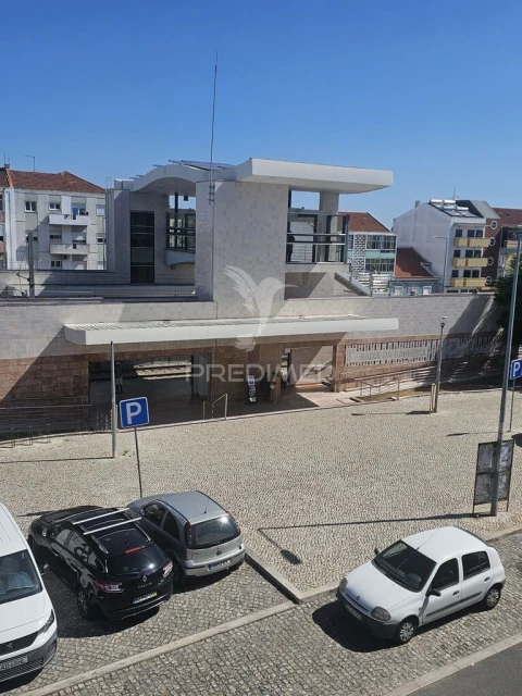 Apartamento T1 para Venda em Baixa da Banheira e Vale da Amoreira