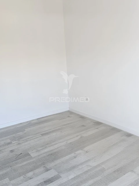 Apartamento T1 para Venda em Baixa da Banheira e Vale da Amoreira