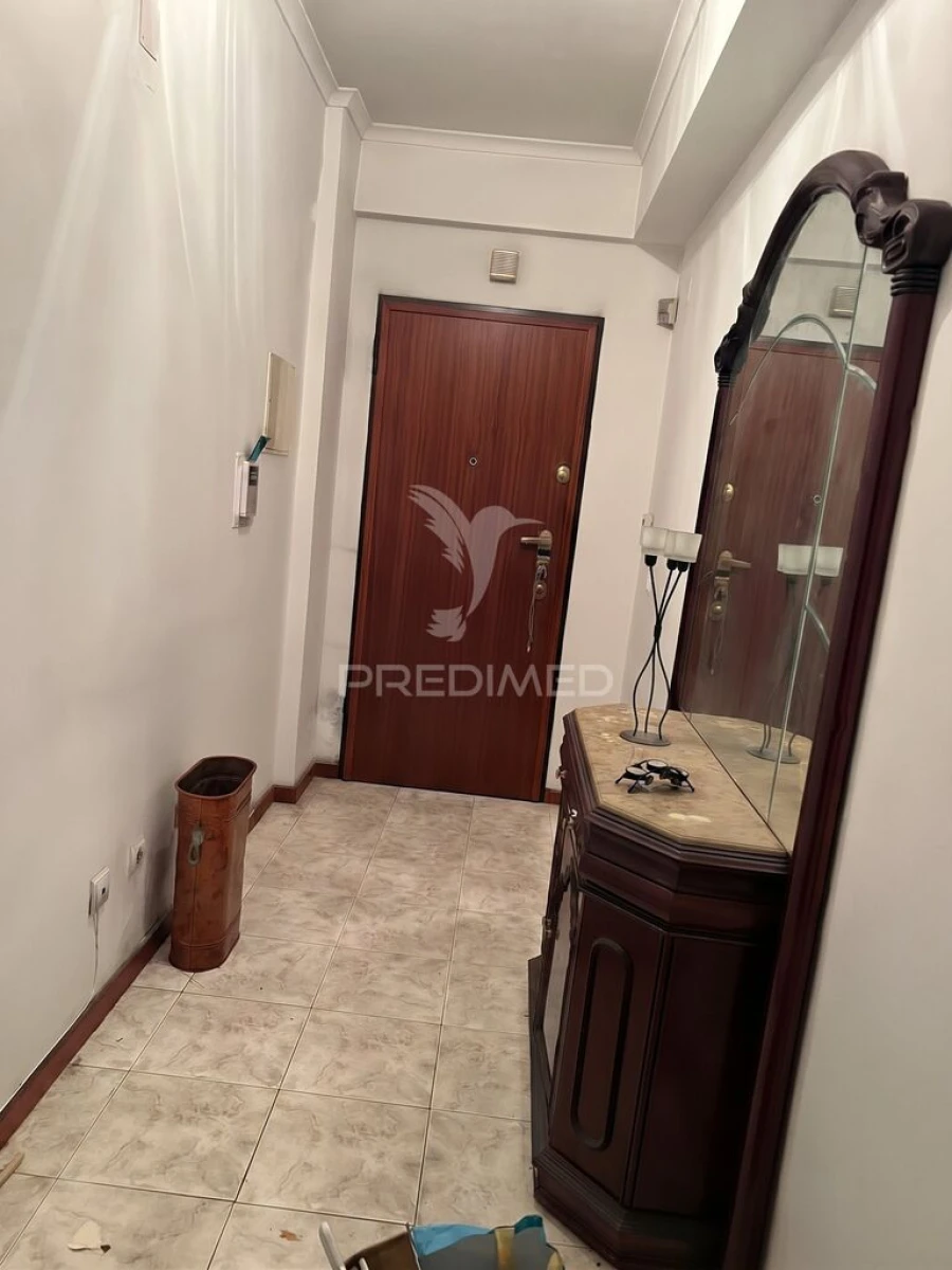 Apartamento T2 para Venda em Águas Livres Foto 5