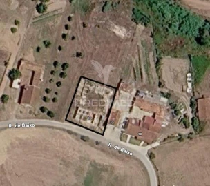 Moradia T3 para Venda em Monte Redondo e Carreira