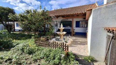 Moradia T2 para Venda em Longueira/Almograve