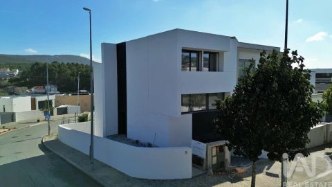 Moradia T3 para Venda em Fânzeres e São Pedro da Cova