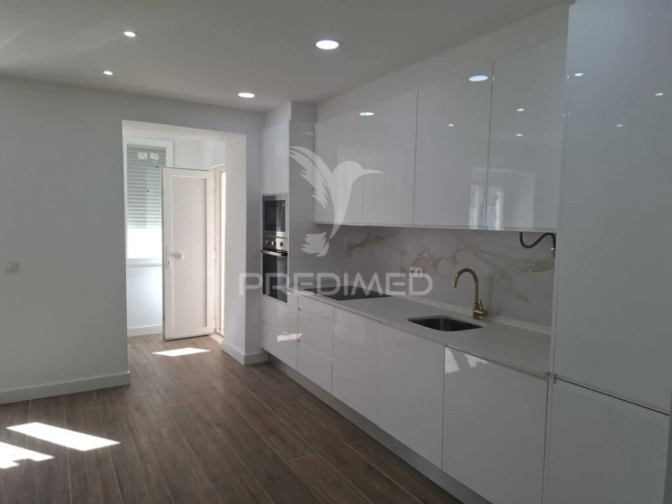 Apartamento T2 para Venda em Falagueira-Venda Nova Foto 1