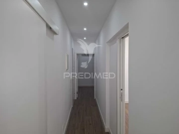 Apartamento T2 para Venda em Falagueira-Venda Nova