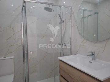 Apartamento T2 para Venda em Falagueira-Venda Nova