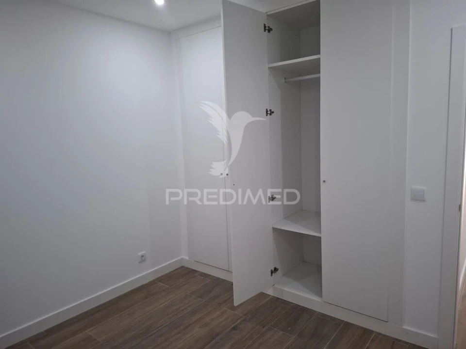 Apartamento T2 para Venda em Falagueira-Venda Nova Foto 6
