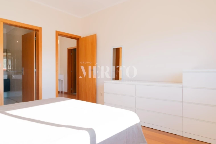 Apartamento T2 para Venda em Aldão Foto 12