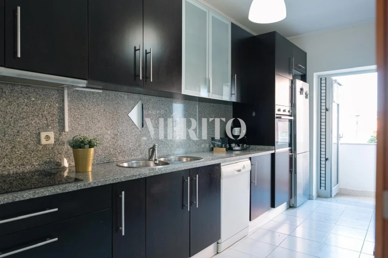 Apartamento T2 para Venda em Aldão Foto 23