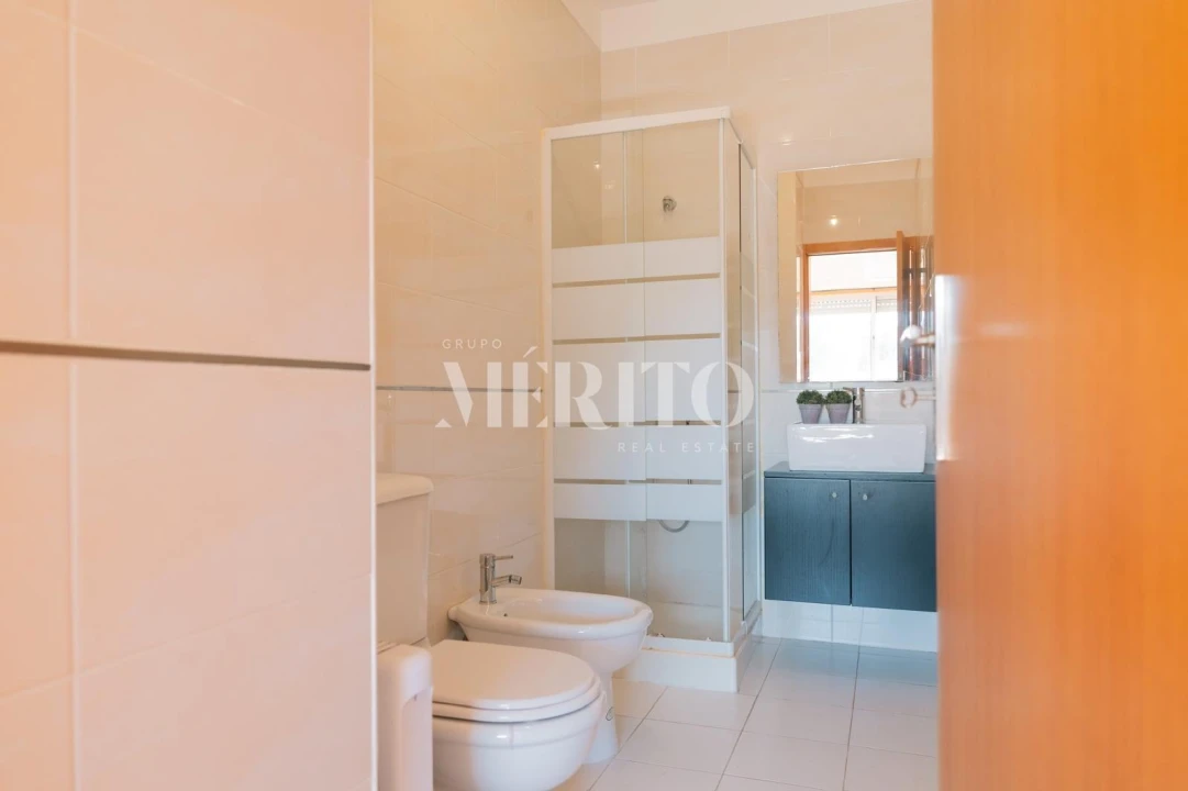 Apartamento T2 para Venda em Aldão Foto 8