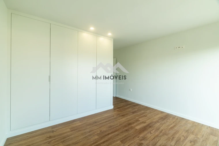 Apartamento T2 para Venda em Coronado (São Romão e São Mamede) Foto 31