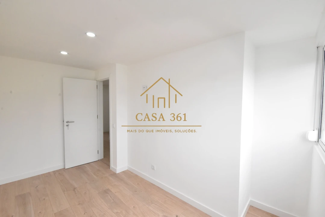 Apartamento T2 para Venda em Castanheira do Ribatejo e Cachoeiras Foto 23