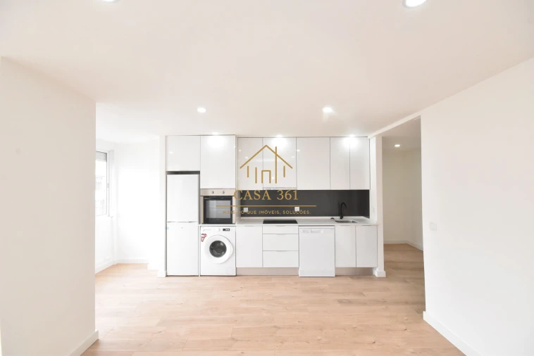 Apartamento T2 para Venda em Castanheira do Ribatejo e Cachoeiras Foto 2