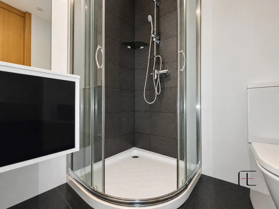 Apartamento T2 para Venda em Silvalde Foto 14