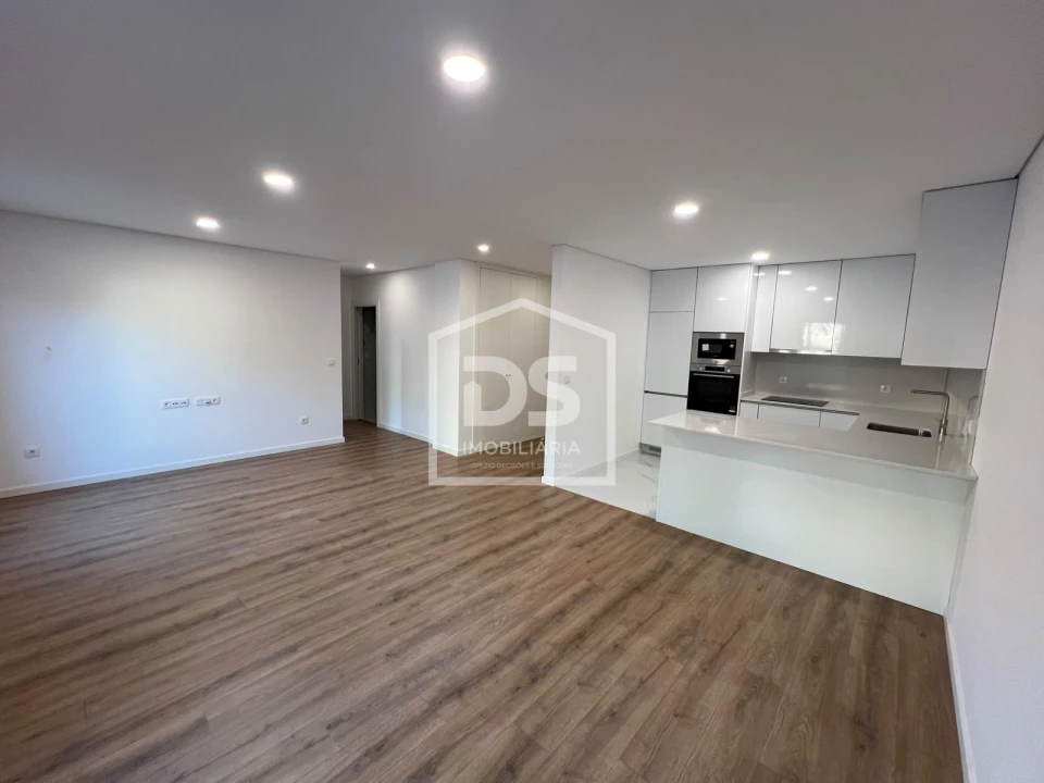 Apartamento T1 para Venda em Tondela e Nandufe Foto 1