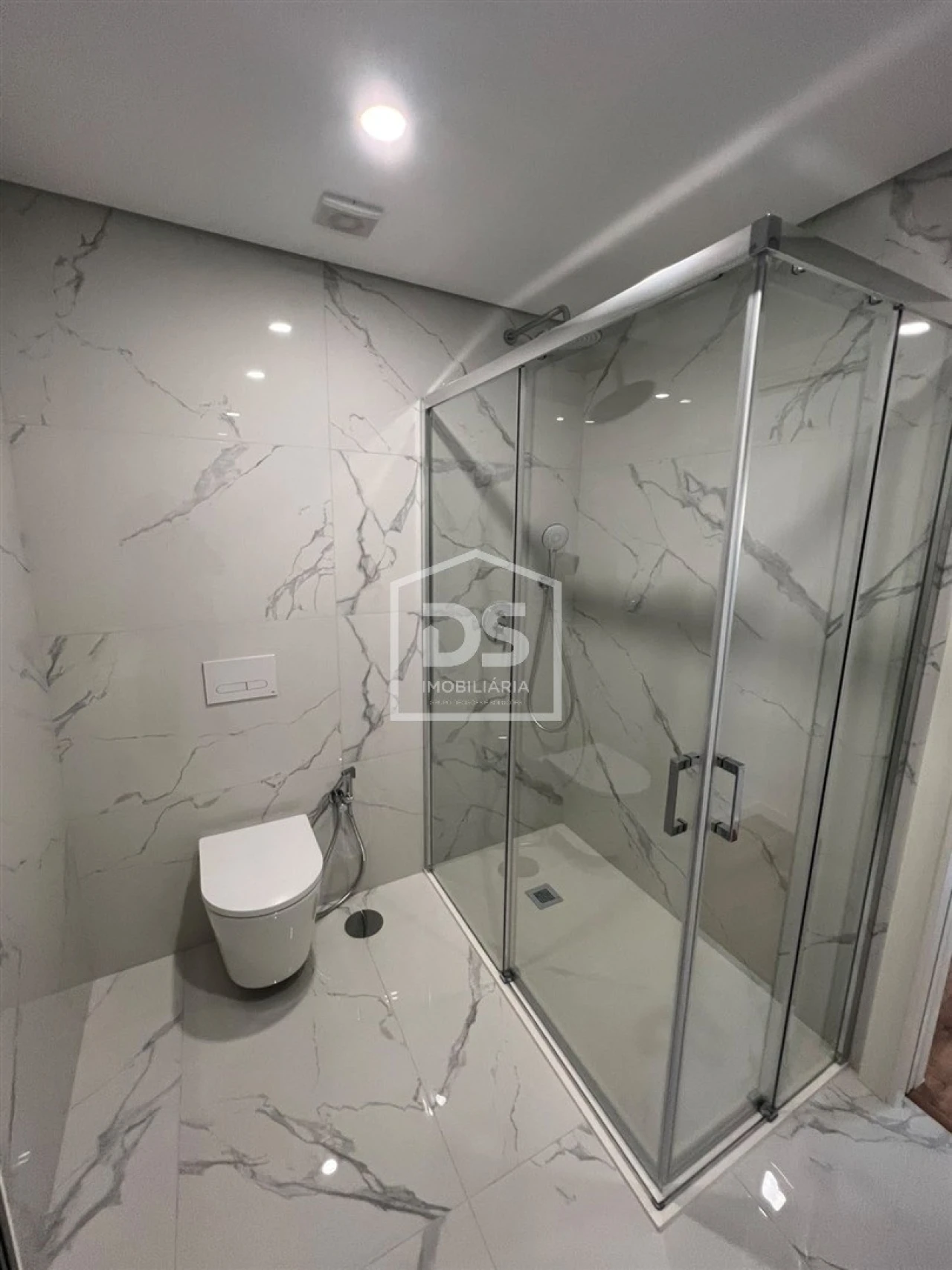 Apartamento T1 para Venda em Tondela e Nandufe Foto 13