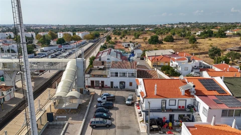 Moradia T7 para Venda em Ferreiras