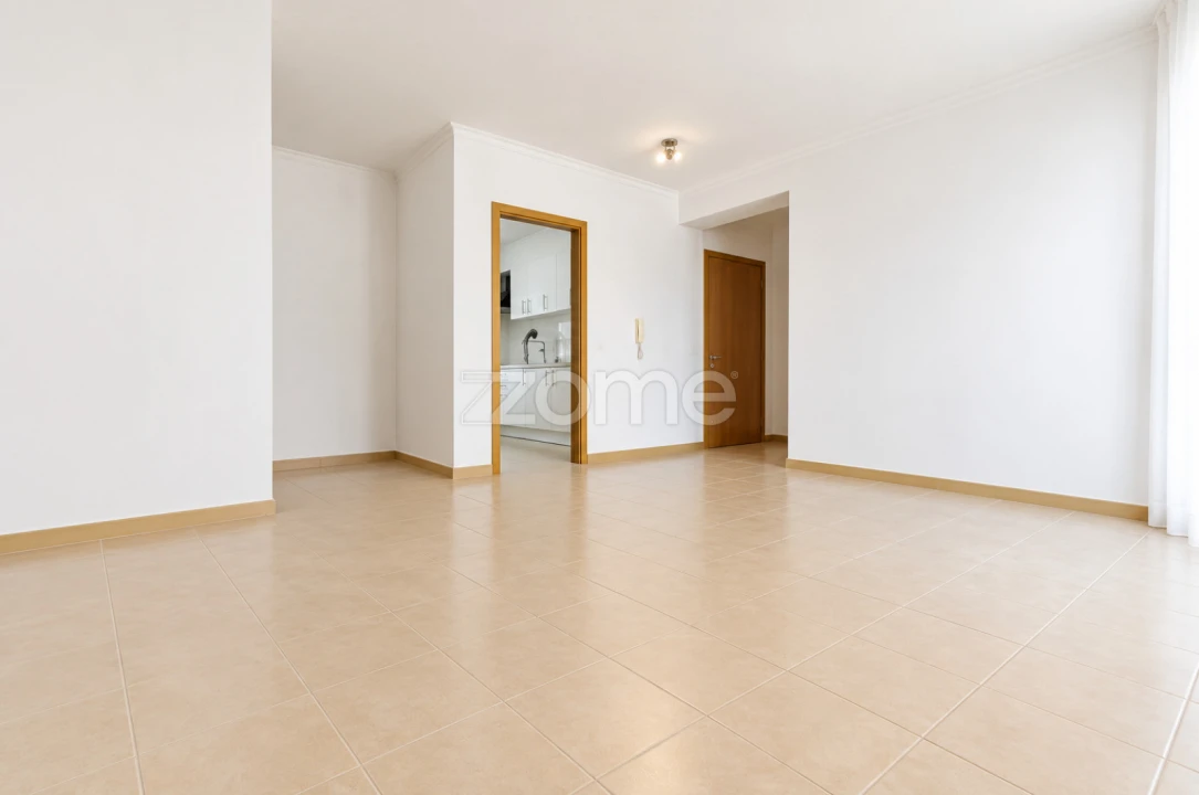 Apartamento T3 para Venda em Arrifes Foto 8