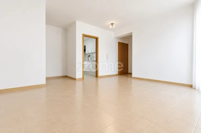 Apartamento T3 para Venda em Arrifes