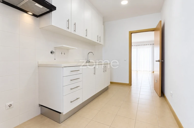 Apartamento T3 para Venda em Arrifes Foto 2