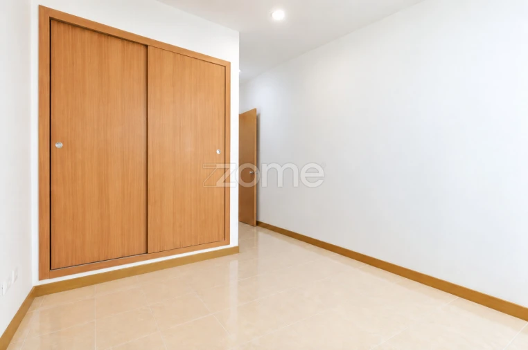 Apartamento T3 para Venda em Arrifes Foto 19