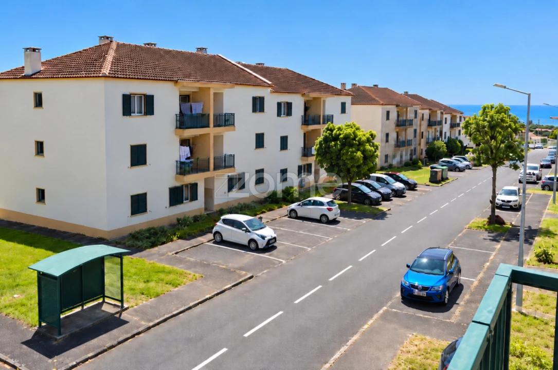 Apartamento T3 para Venda em Arrifes Foto 1