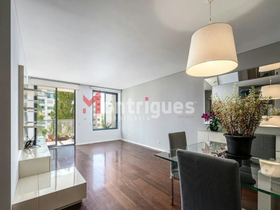 Apartamento T2 para Venda em Alvalade Foto 10