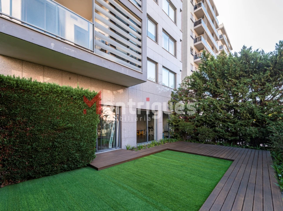 Apartamento T2 para Venda em Alvalade Foto 23