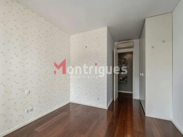 Apartamento T2 para Venda em Alvalade