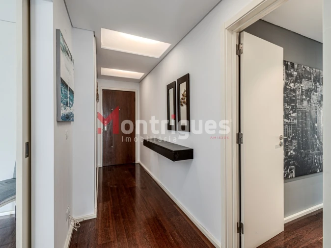 Apartamento T2 para Venda em Alvalade Foto 3
