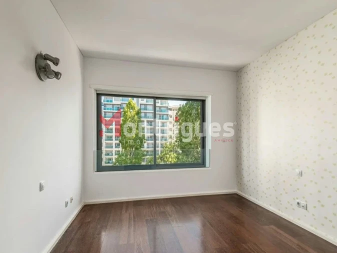 Apartamento T2 para Venda em Alvalade Foto 13