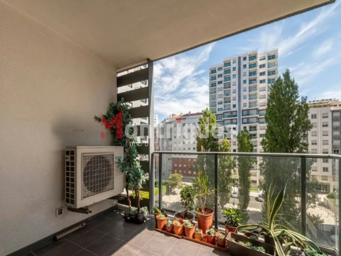 Apartamento T2 para Venda em Alvalade Foto 21