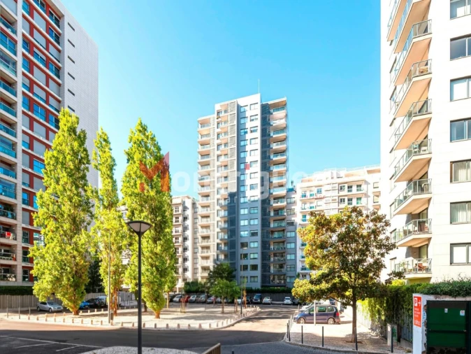 Apartamento T2 para Venda em Alvalade Foto 26
