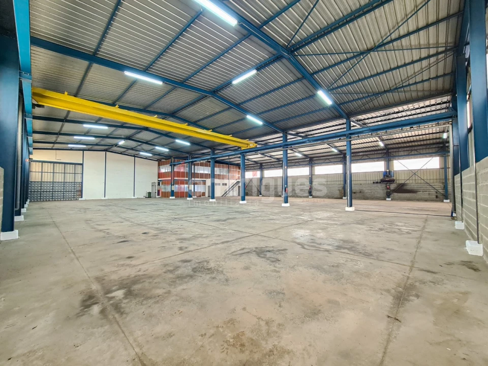 Armazém para Arrendamento em Alverca do Ribatejo e Sobralinho Foto 1