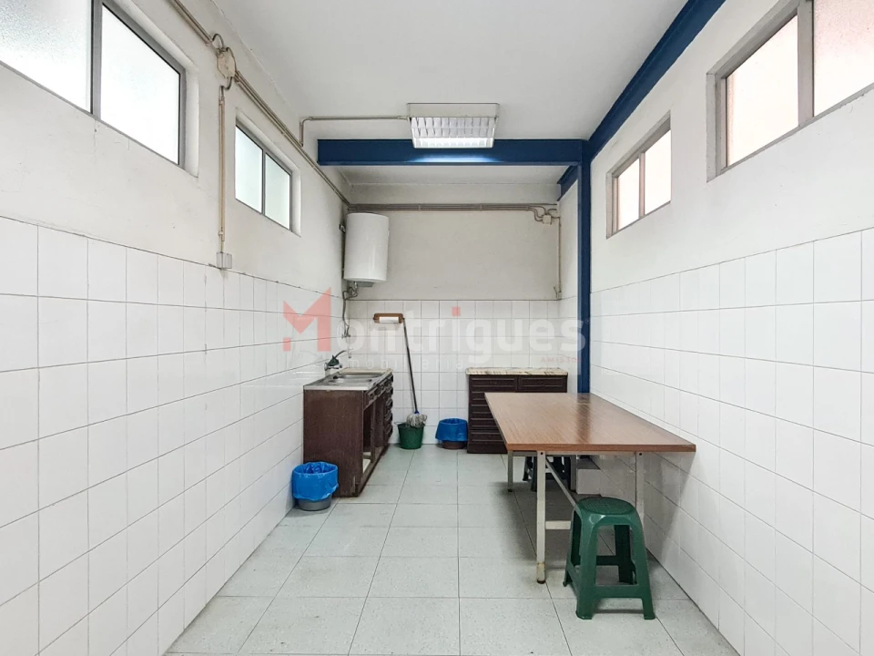 Armazém para Arrendamento em Alverca do Ribatejo e Sobralinho Foto 14
