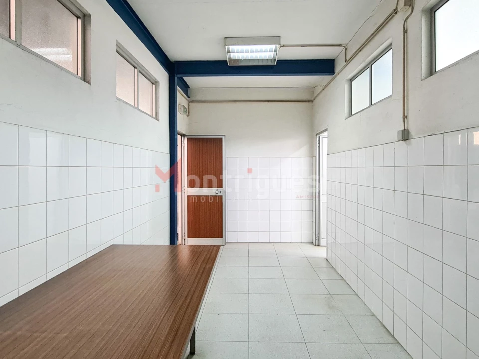 Armazém para Arrendamento em Alverca do Ribatejo e Sobralinho Foto 15