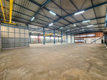 Armazém para Arrendamento em Alverca do Ribatejo e Sobralinho