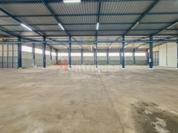 Armazém para Arrendamento em Alverca do Ribatejo e Sobralinho