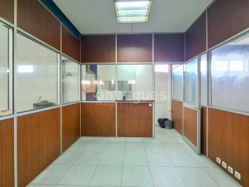Armazém para Arrendamento em Alverca do Ribatejo e Sobralinho