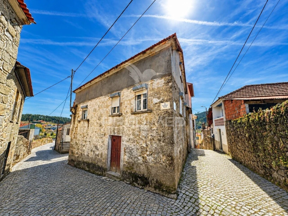 Moradia T2 para Venda em Lalim Foto 1