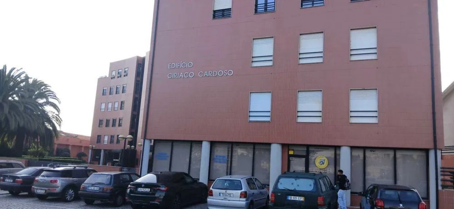 Apartamento T2 para Arrendamento em Lordelo do Ouro e Massarelos Foto 1