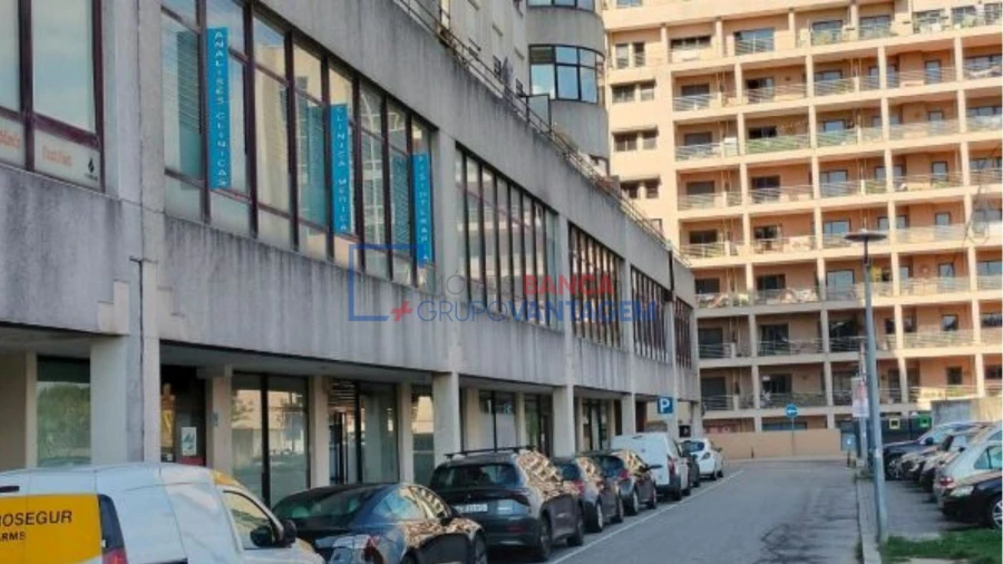 Loja para Venda em Mafamude e Vilar do Paraíso Foto 2