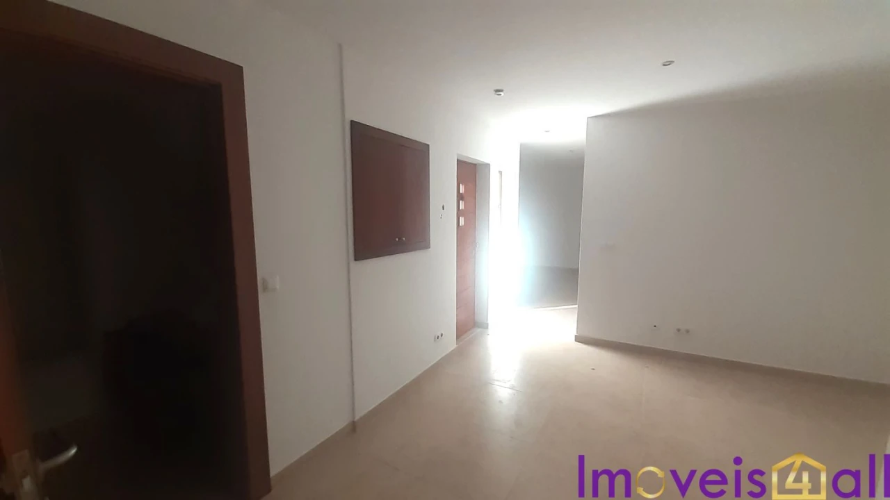 Moradia T4 para Venda em Alcabideche Foto 13