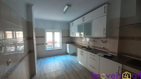Apartamento T3 para Venda em Quinta do Conde