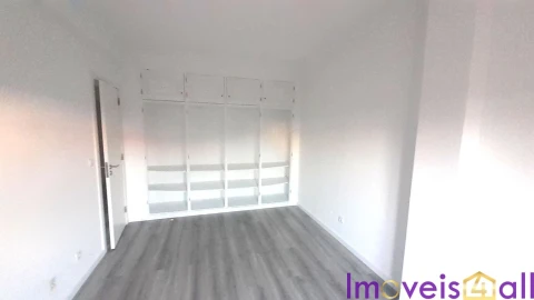 Apartamento T3 para Venda em Quinta do Conde