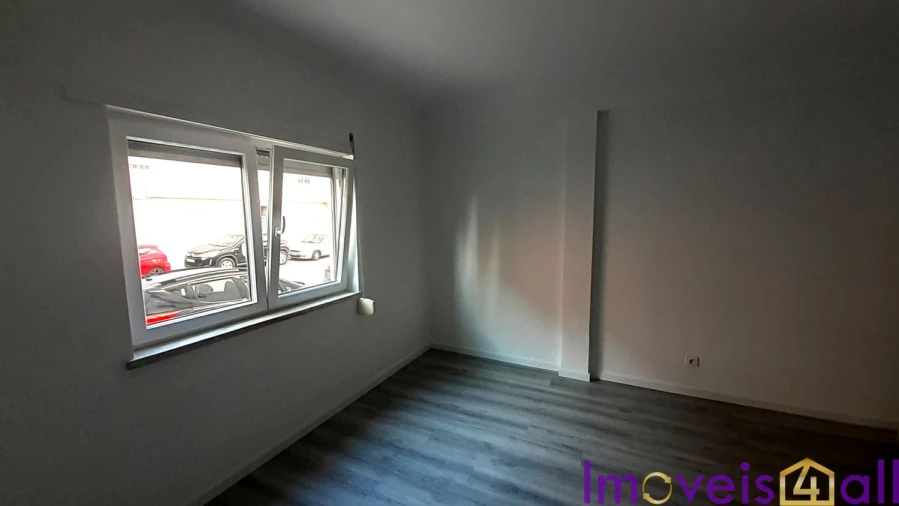 Apartamento T3 para Venda em Quinta do Conde Foto 16