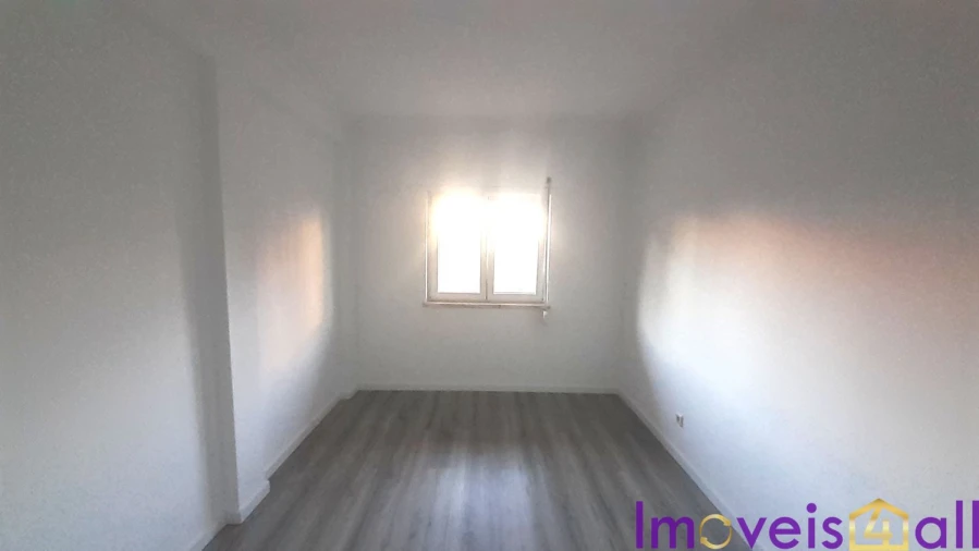 Apartamento T3 para Venda em Quinta do Conde Foto 7