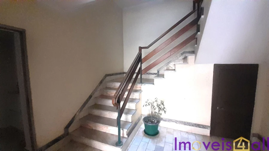 Apartamento T3 para Venda em Quinta do Conde Foto 29